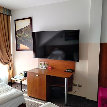 Hotel Sokolowska Airport Modlin Nowy Dwór Mazowiecki Eksteriør billede