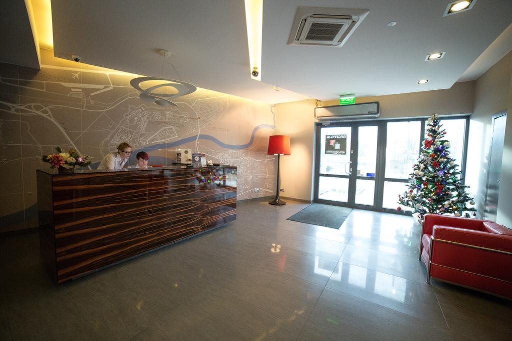 Hotel Sokolowska Airport Modlin Nowy Dwór Mazowiecki Eksteriør billede